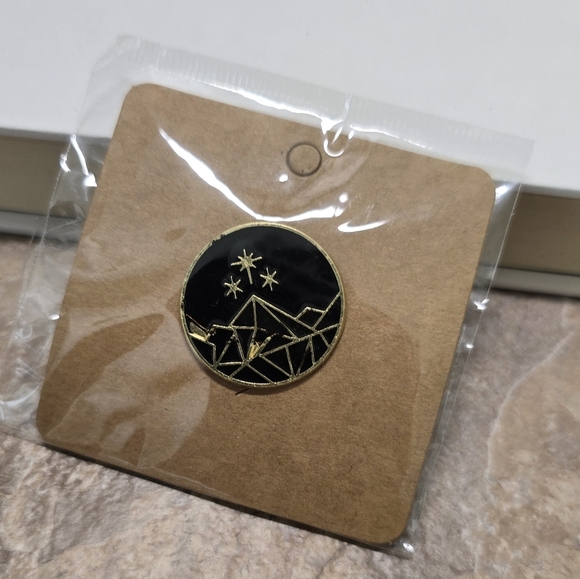 Black and Gold Mountain Enamel Pin ACOTAR Ramiel Night Court Pins 3x$15 - Picture 2 of 3